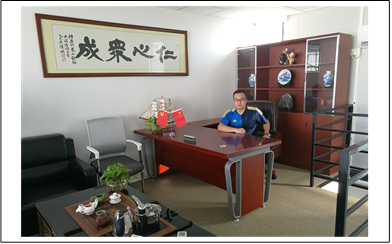 工作场景照片,如是合影照片,本人形象要突出,并在照片下面注明本人所处位置。